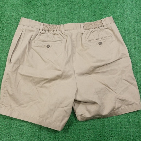 ROUNDTREE & YORKE EASY CARE FLAT FRONT BEIGE KHAKI CHINO SHORTS MENS SZ 40 - Picture 3 of 6